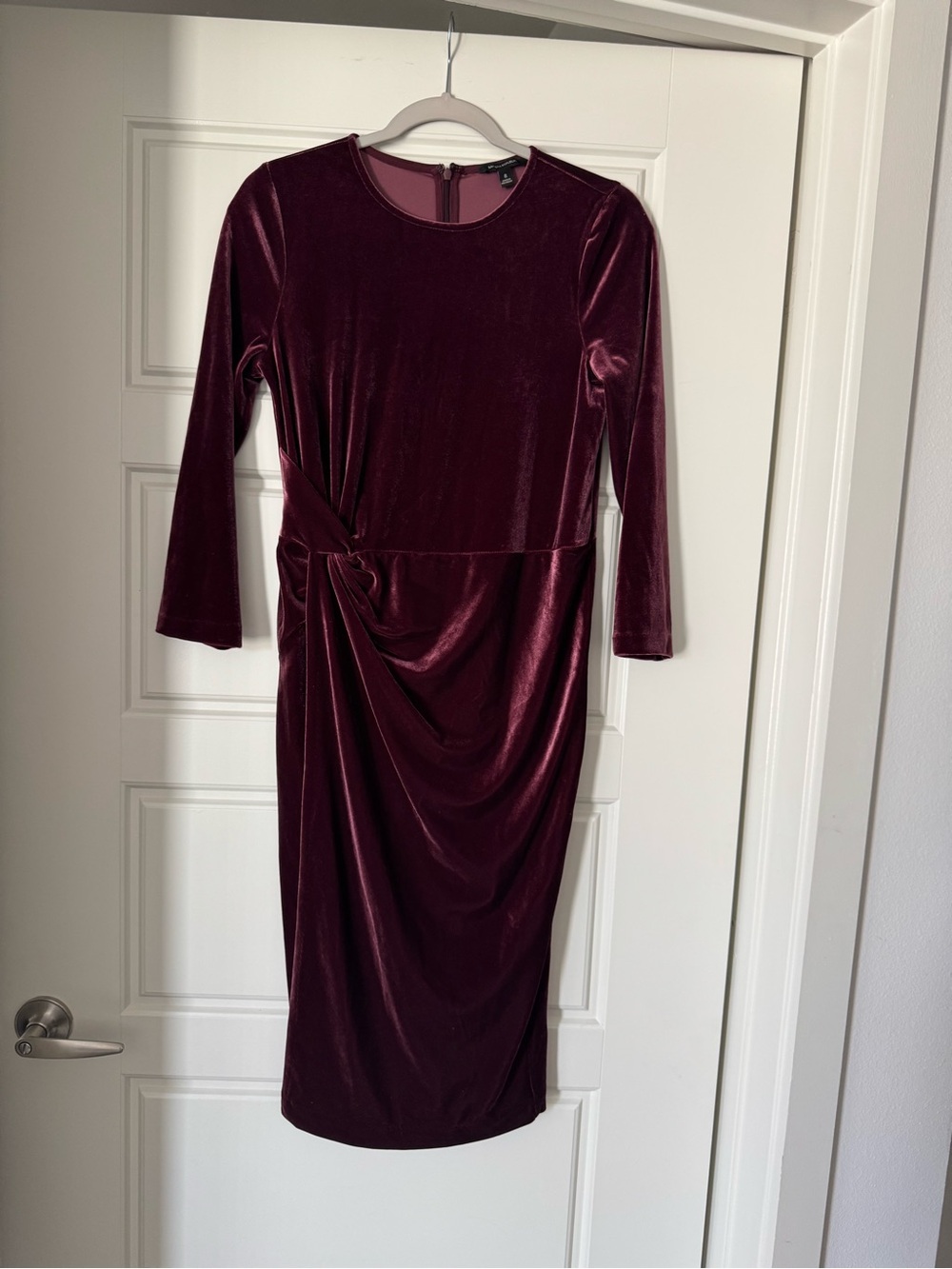 Banana Republic Velvet Knot-Detail Long Sleeve Dress - Burgundy